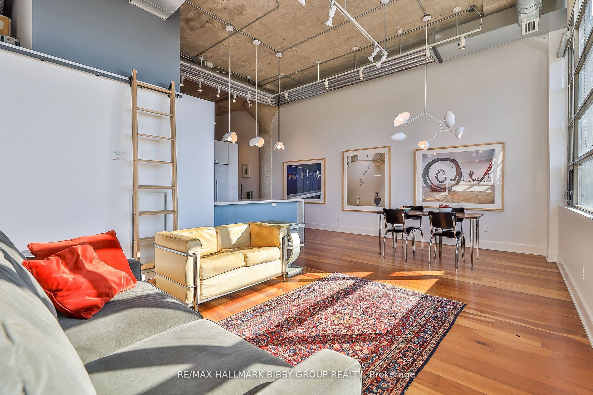 637 Lake Shore Boulevard W, #407