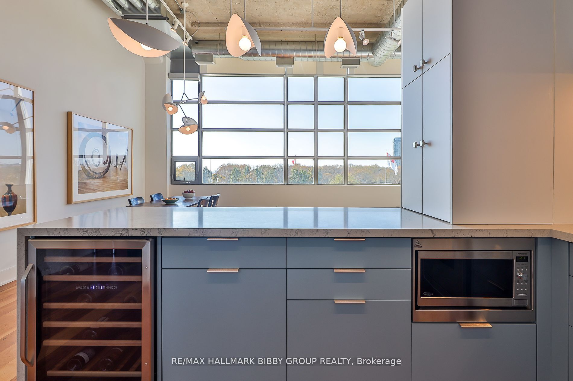 637 Lake Shore Boulevard W, #407