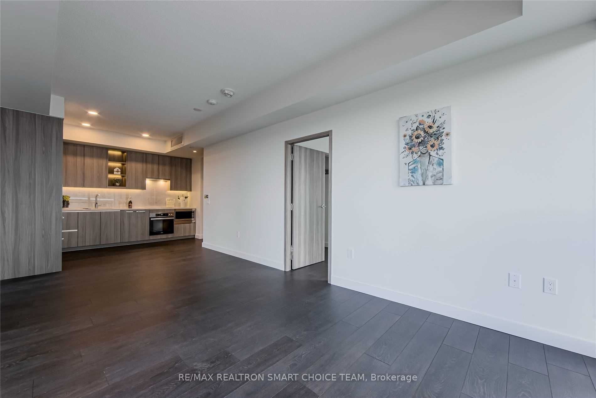 95 Mcmahon Drive, #602