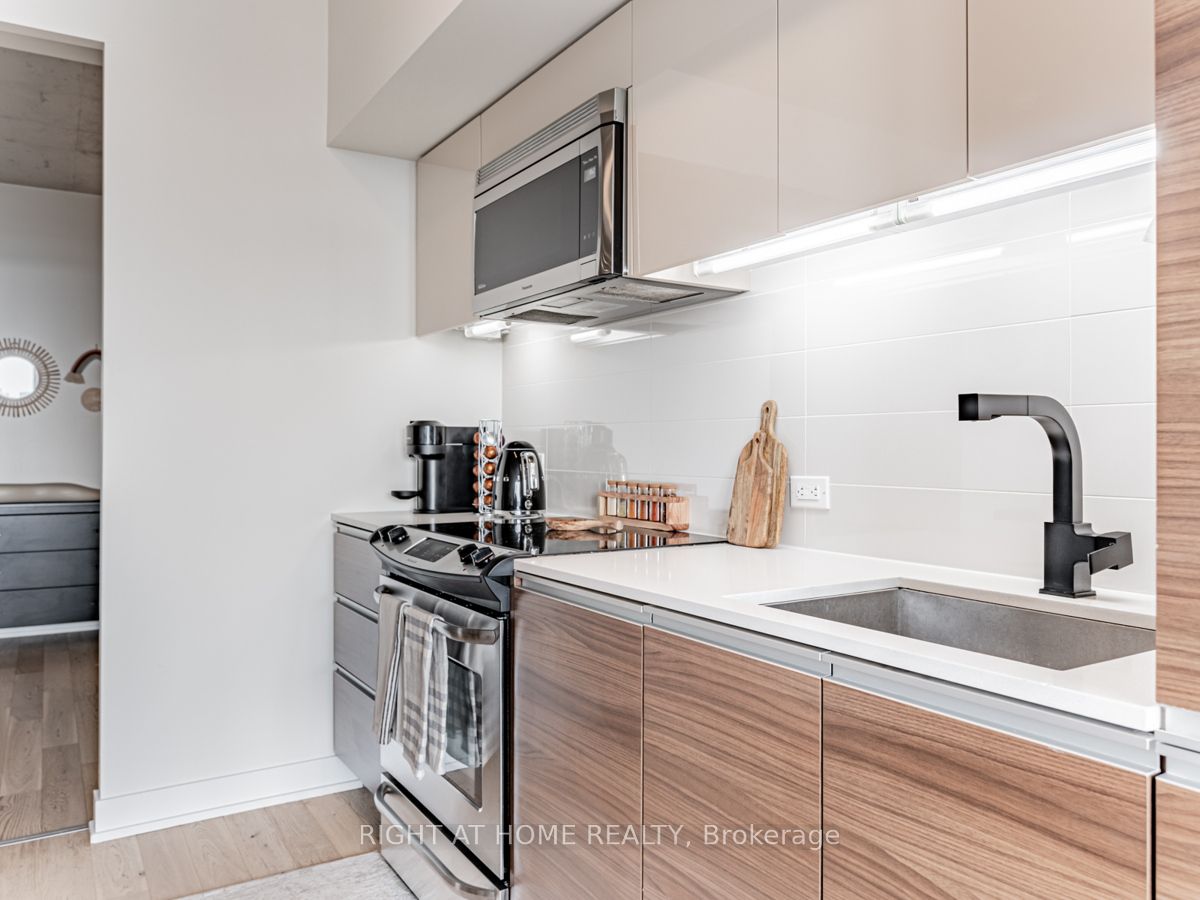 20 Minowan Miikan Lane, #1803