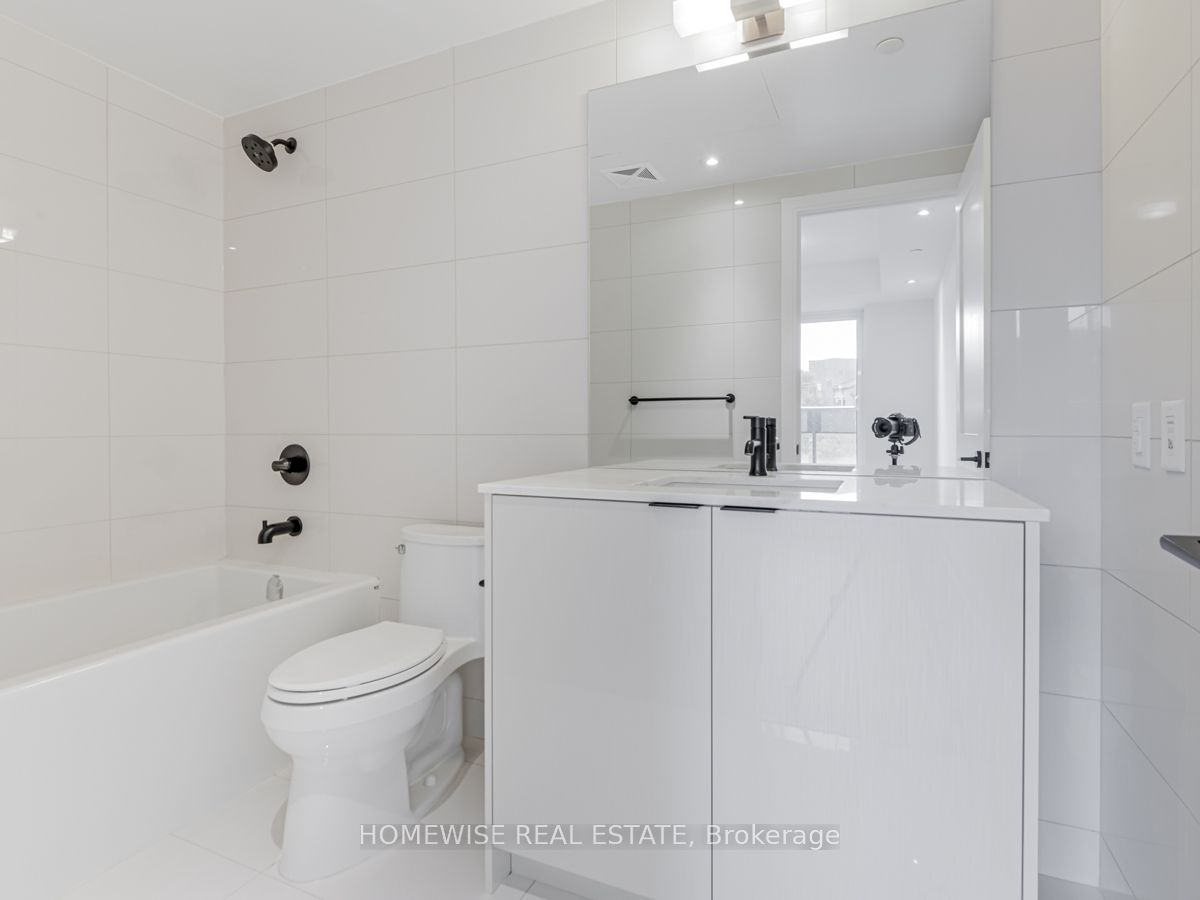 355 Bedford Park Avenue, #305