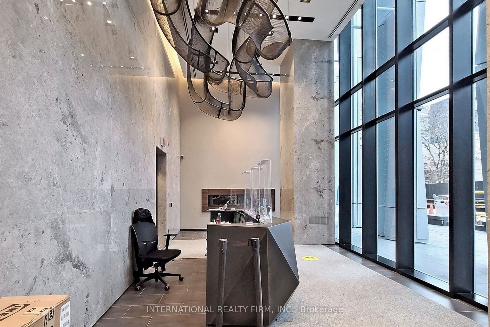1 Yorkville Ave, #710