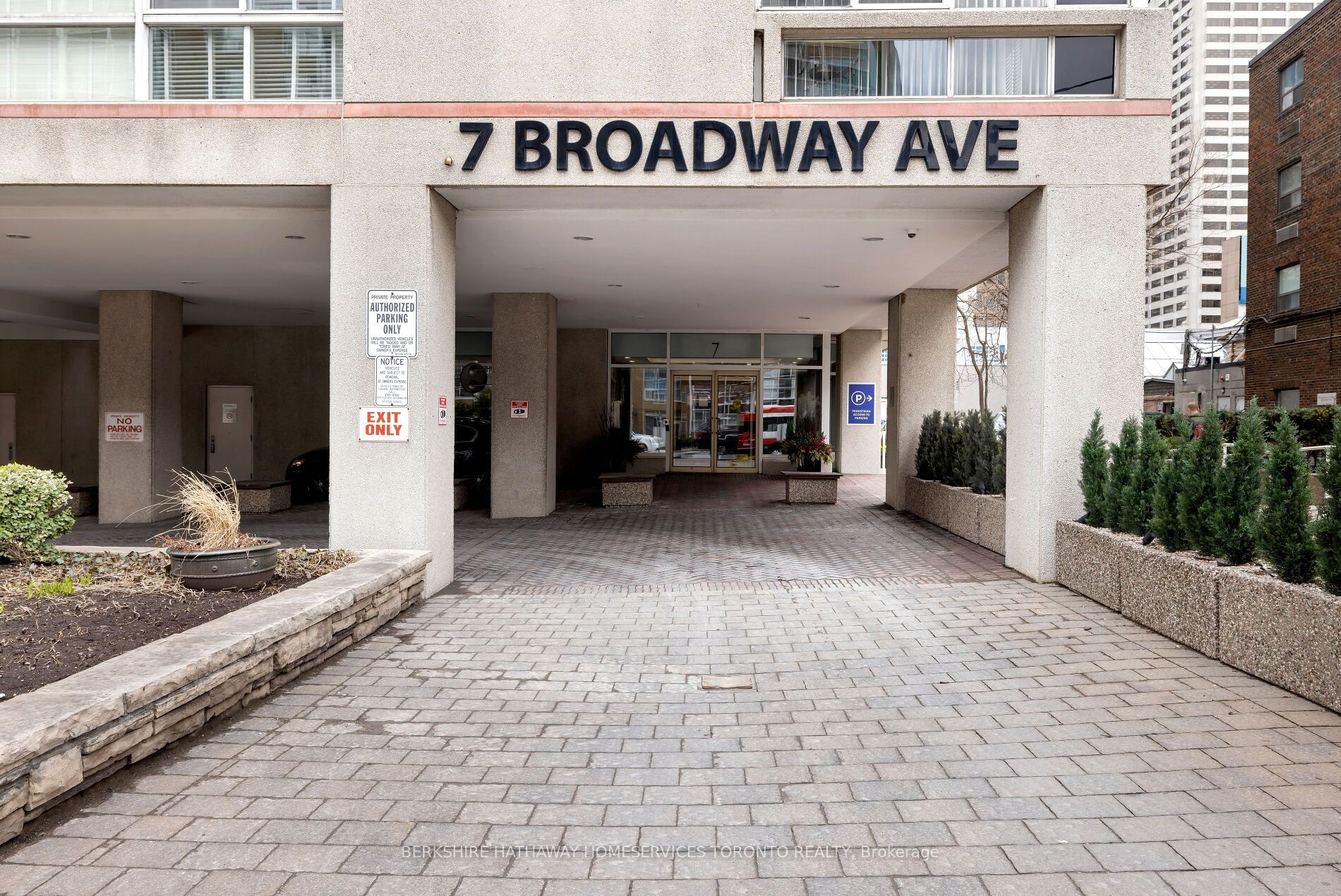7 Broadway Ave, #503