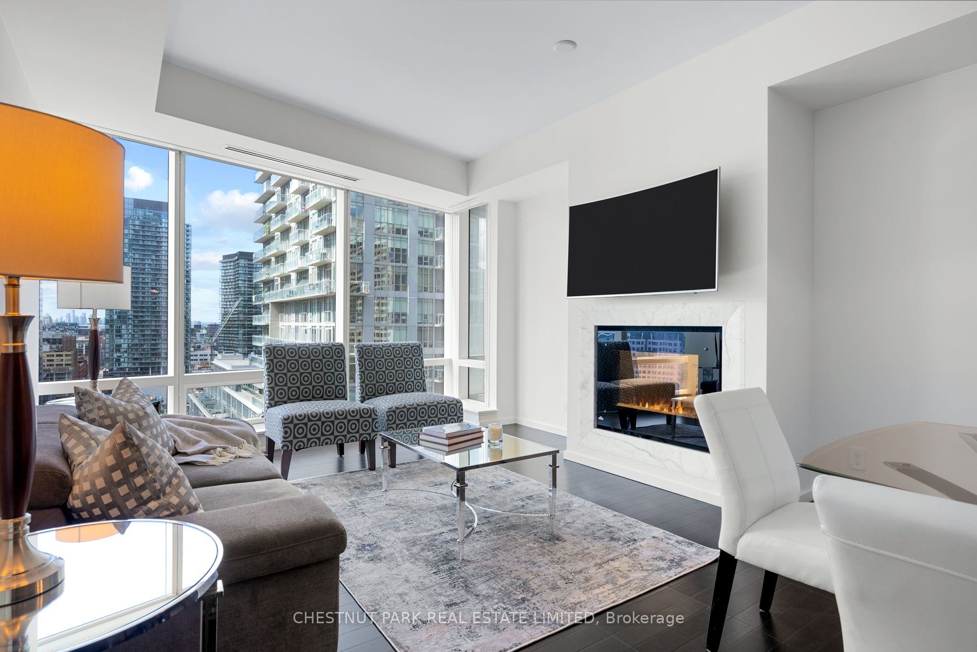 180 University Ave, #2102