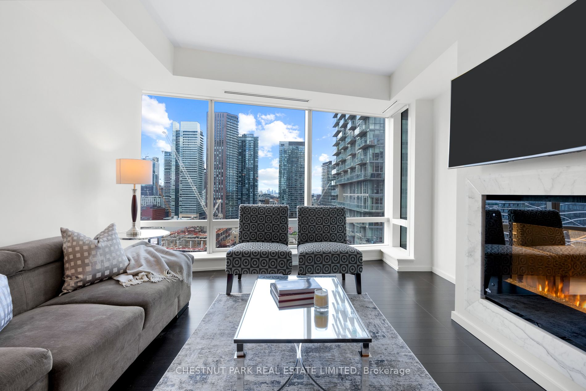 180 University Ave, #2102