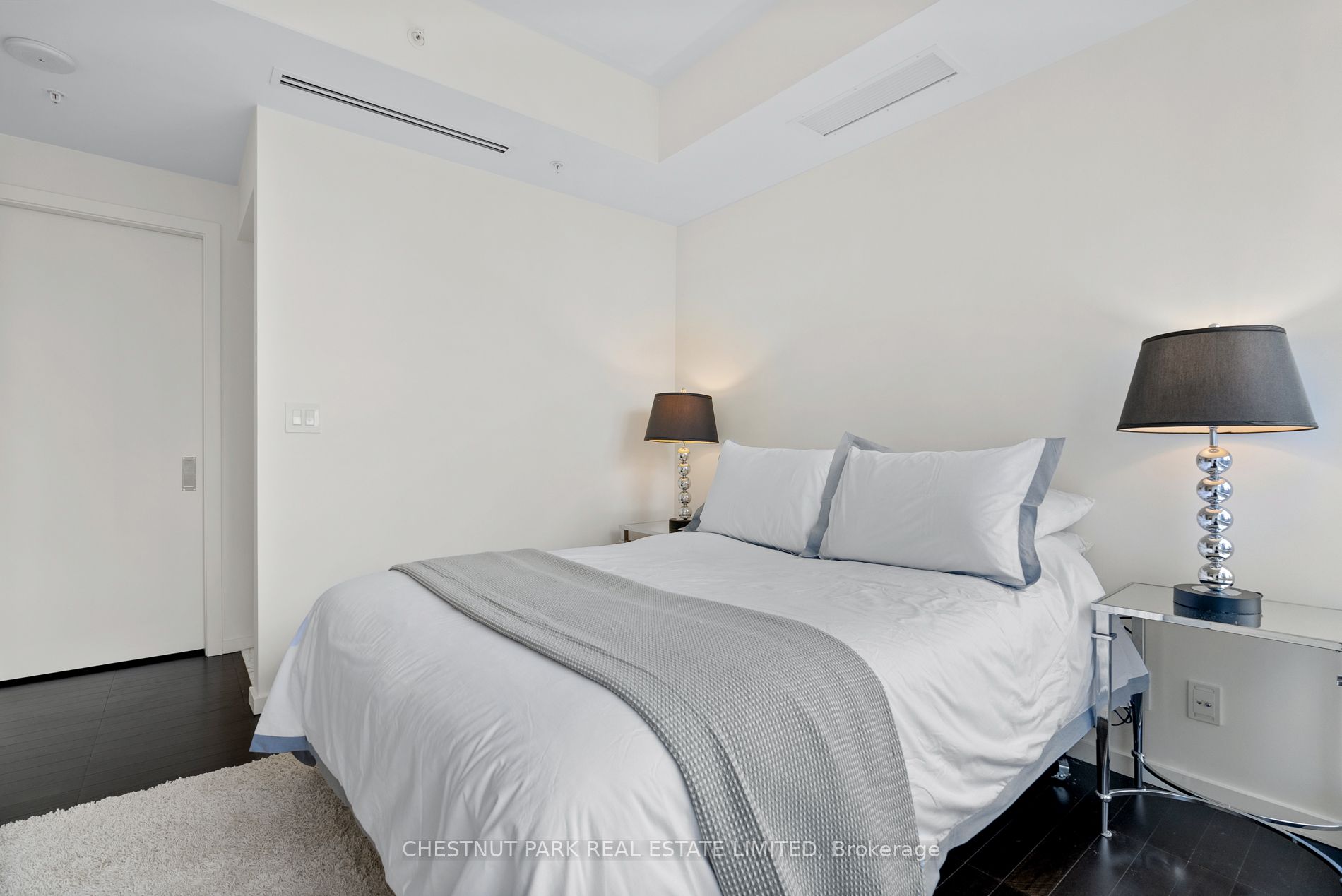 180 University Ave, #2102