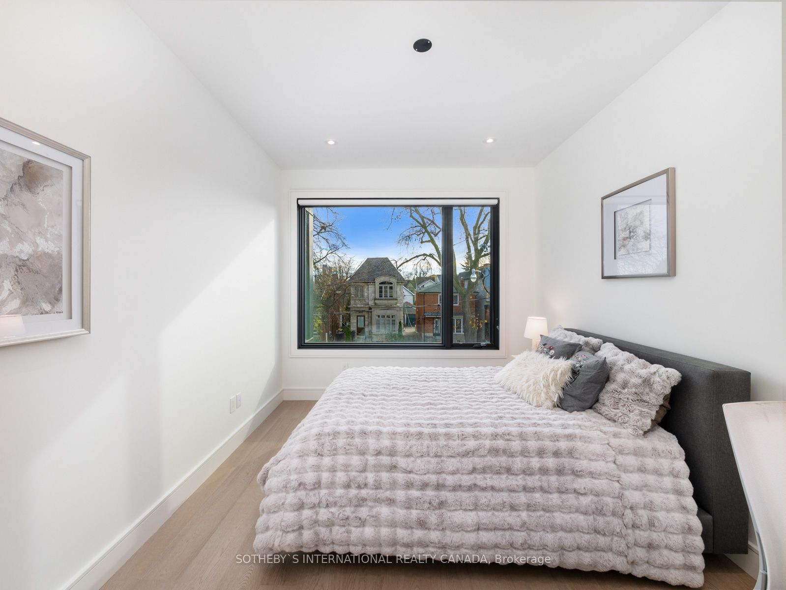 272 Cranbrooke Avenue