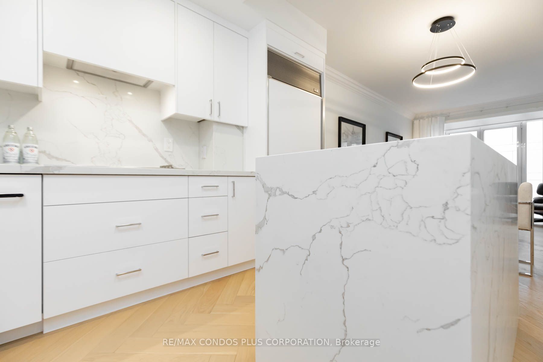 10 Bellair St, #801