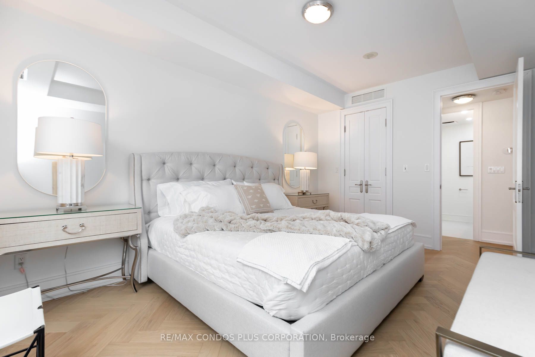 10 Bellair St, #801