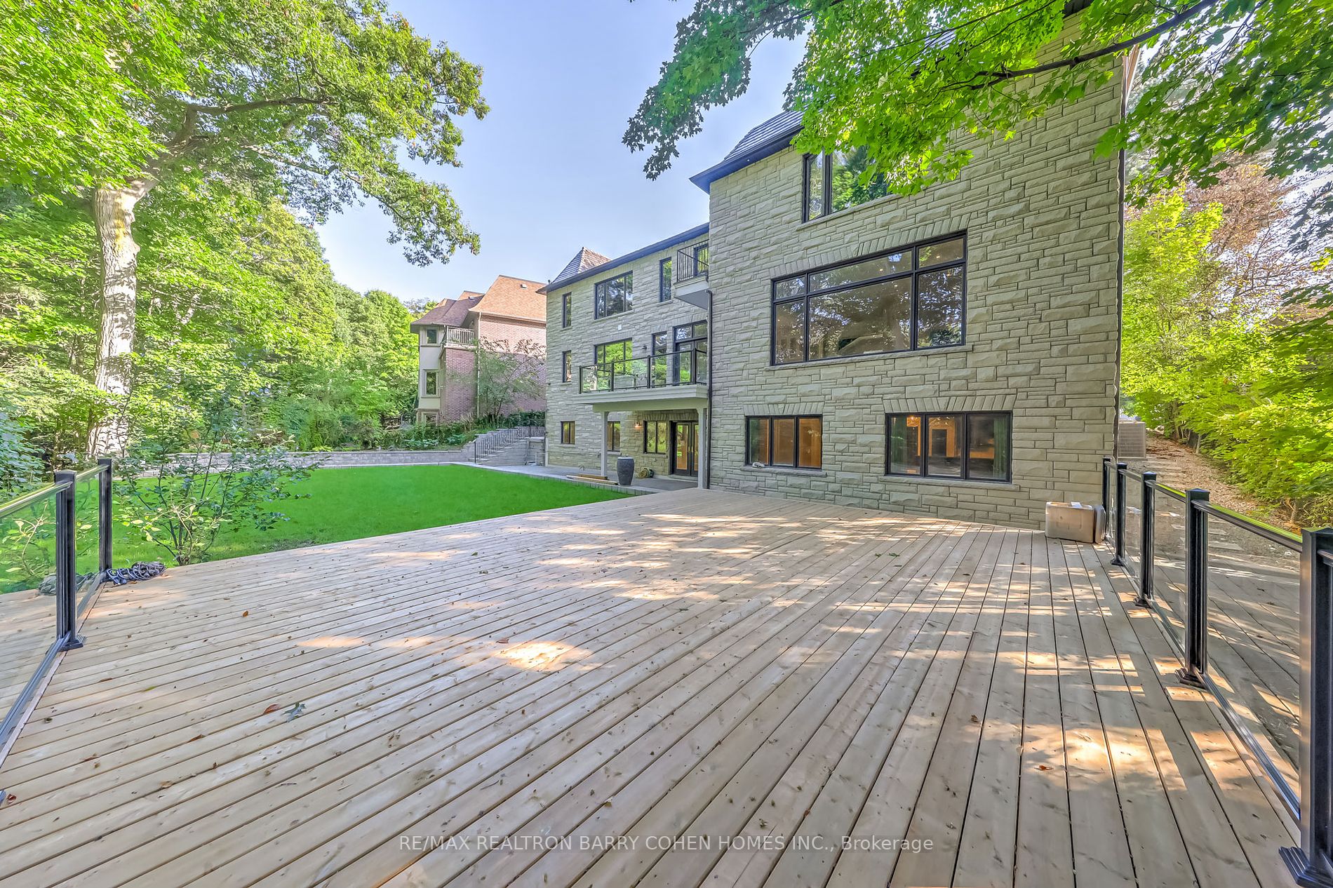 17 Artinger Court