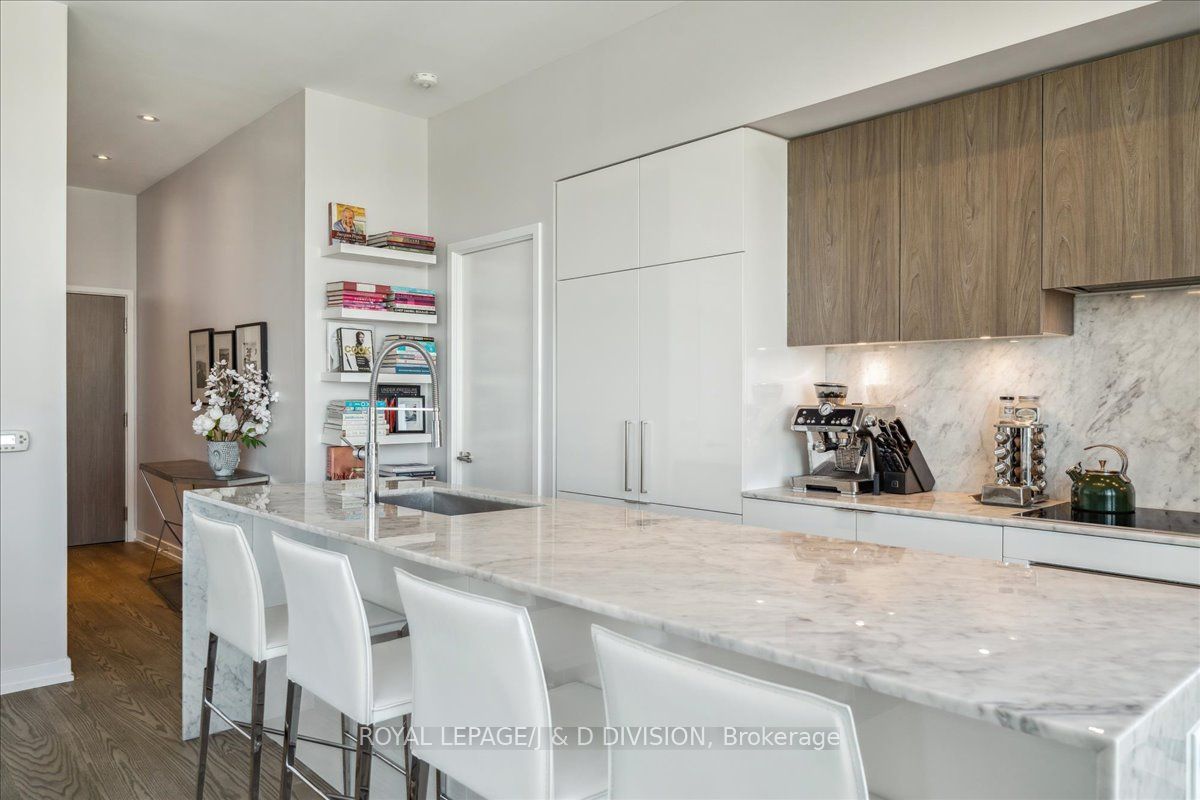 161 Roehampton Ave, #4501