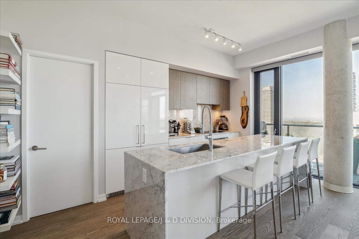161 Roehampton Ave, #4501