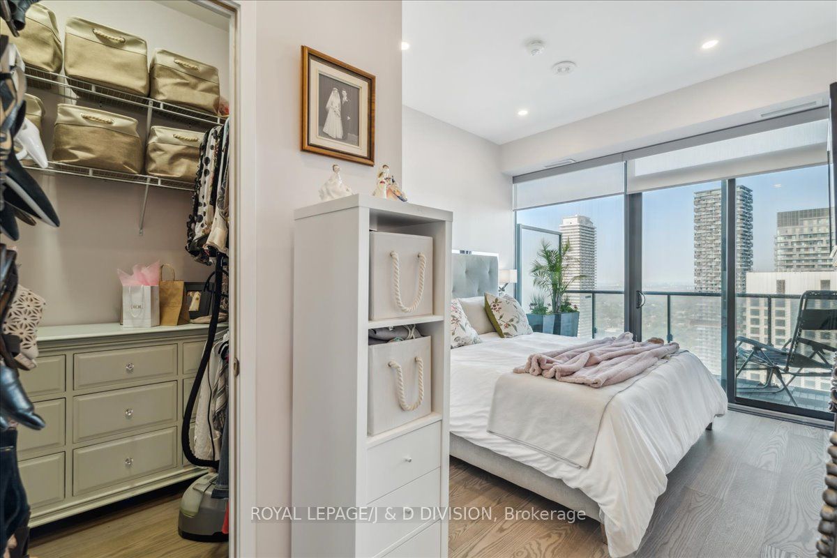 161 Roehampton Ave, #4501