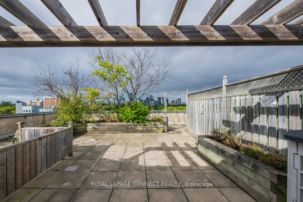 1818 Bayview Ave, #608