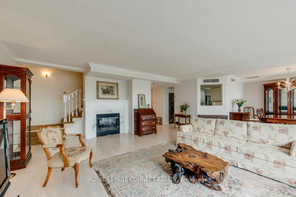 1818 Bayview Ave, #608