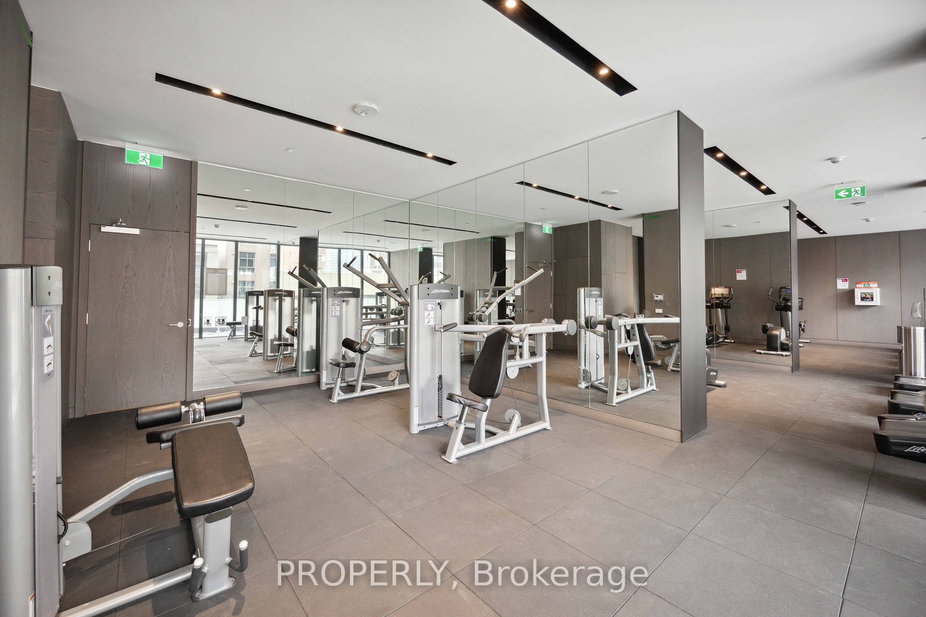 25 Richmond St E, #1105