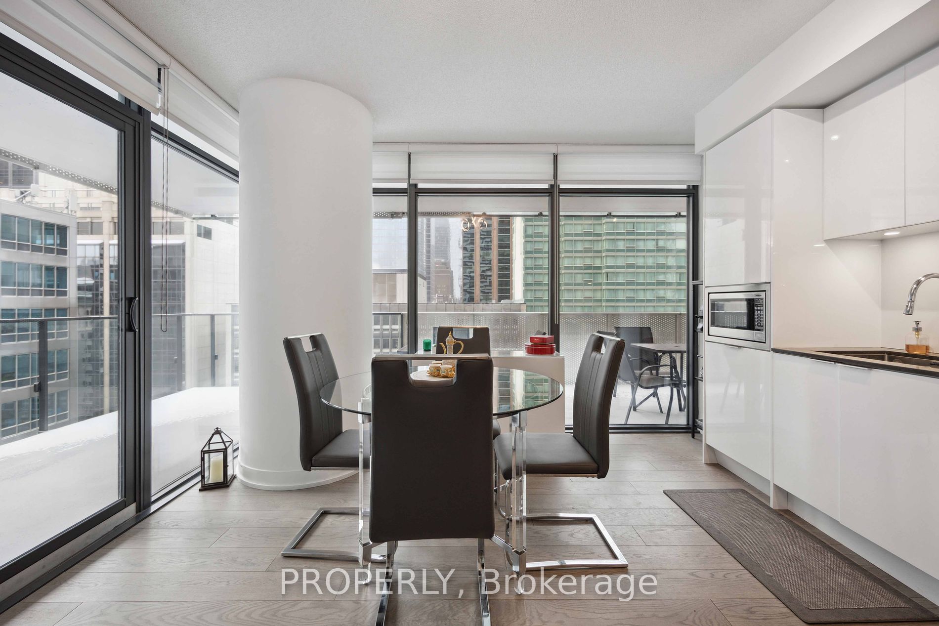 25 Richmond St E, #1105