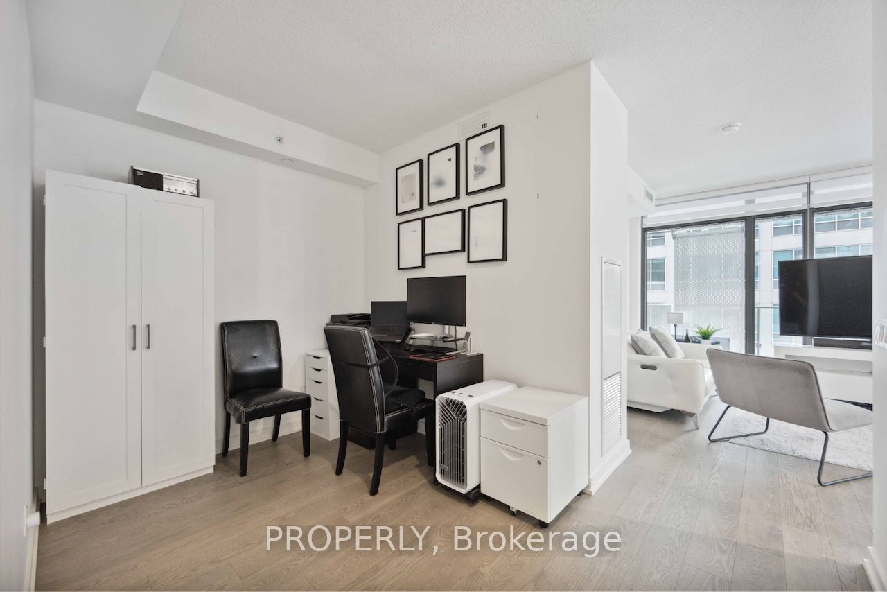25 Richmond St E, #1105