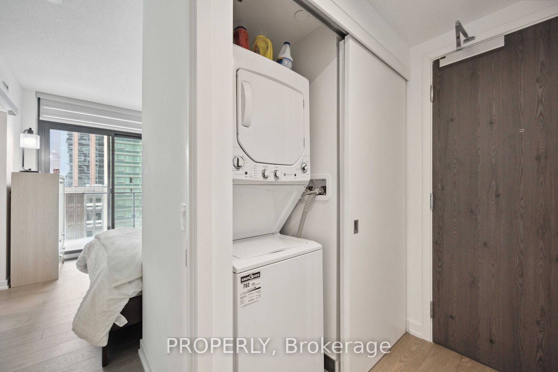 25 Richmond St E, #1105
