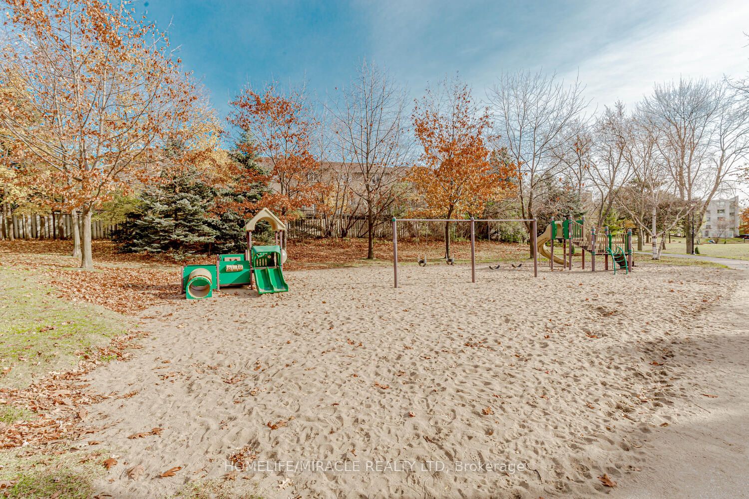 18 Rean Dr, #711