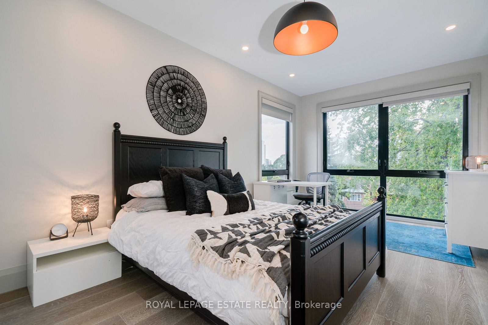 32 Servington Crescent