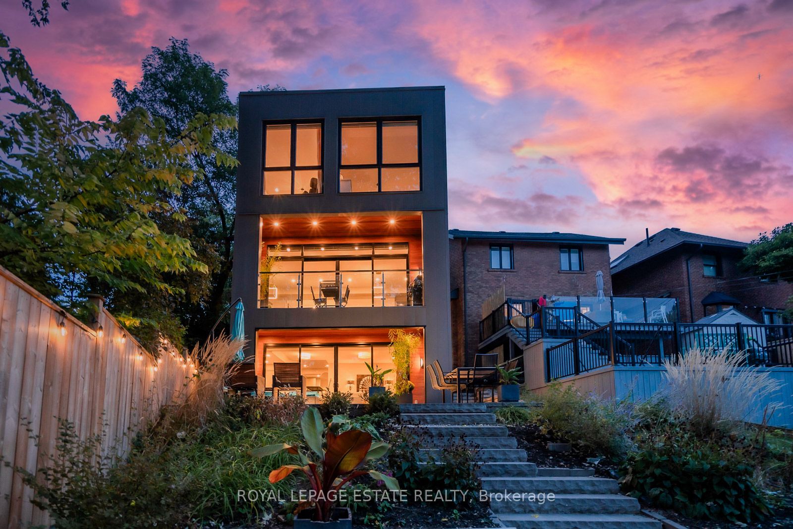 32 Servington Crescent