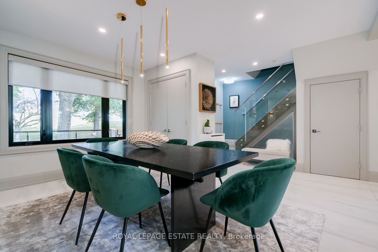 32 Servington Crescent