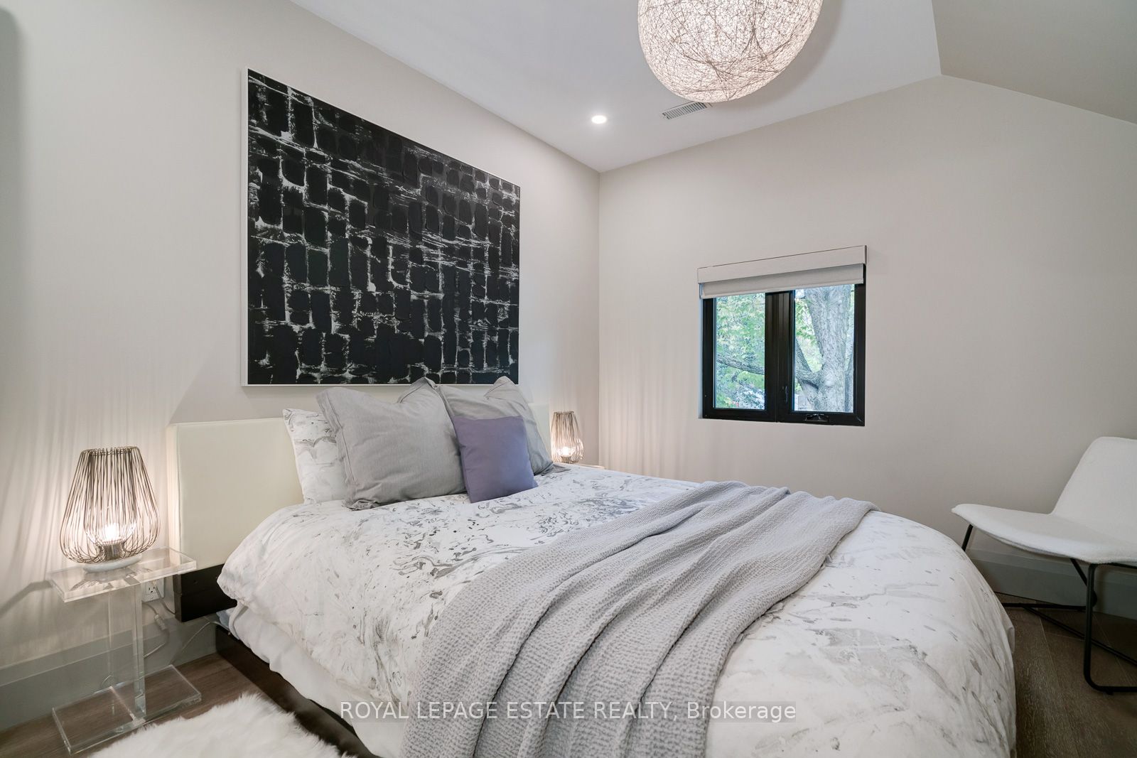 32 Servington Crescent