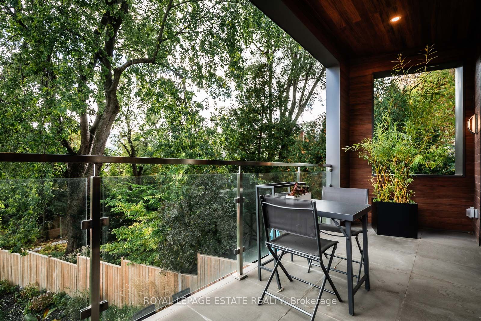 32 Servington Crescent