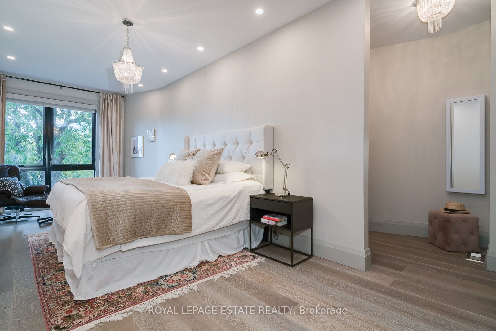 32 Servington Crescent
