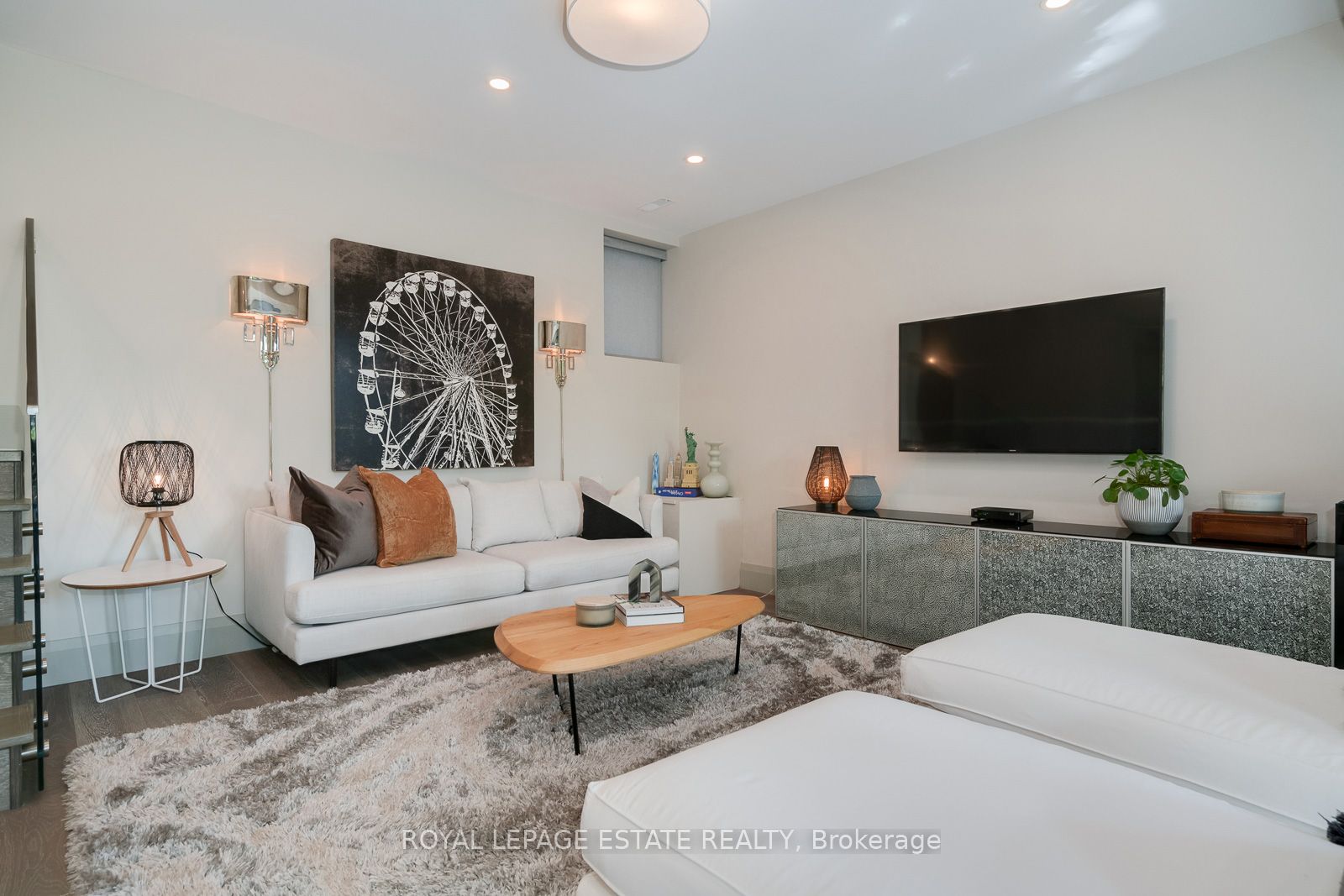 32 Servington Crescent