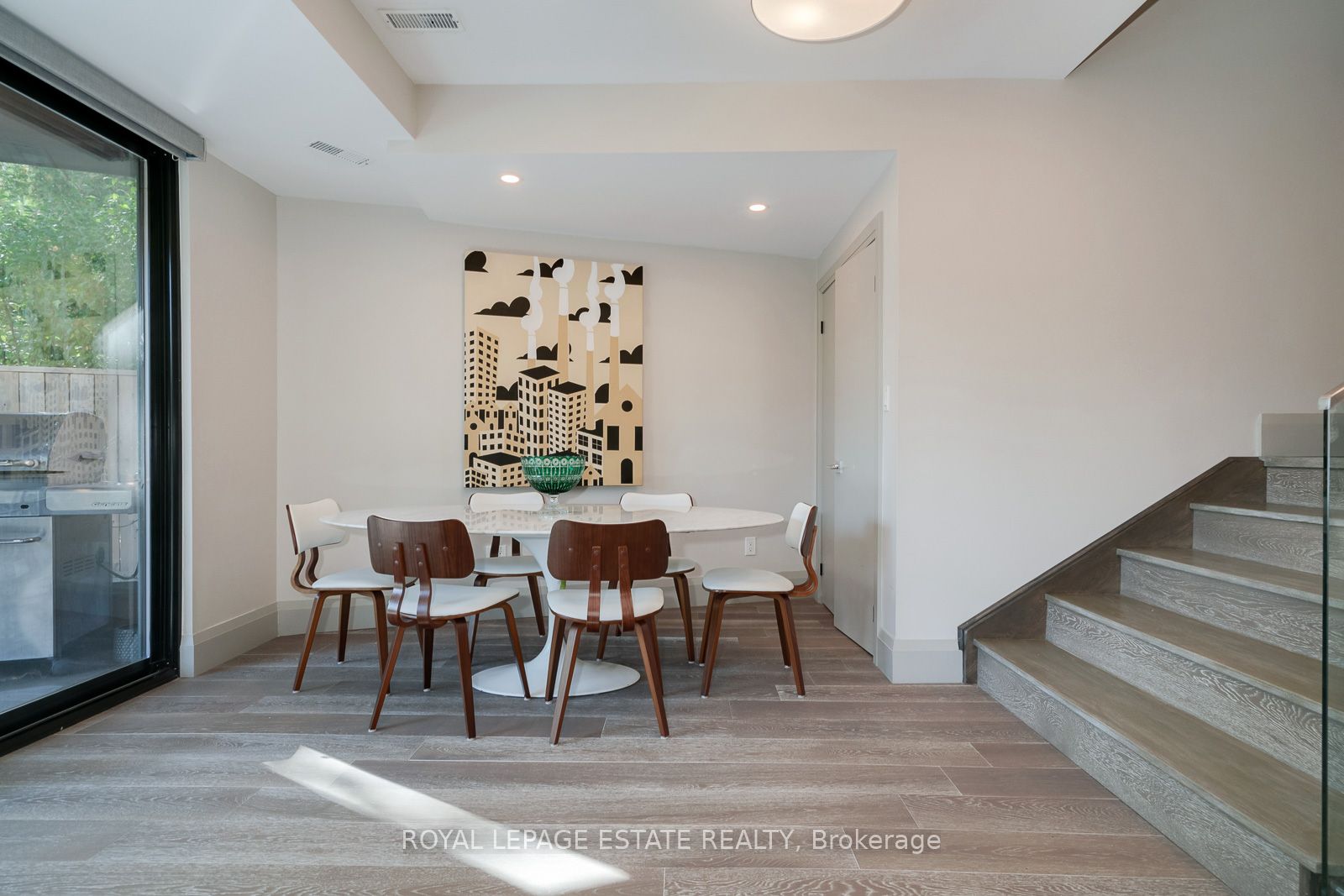 32 Servington Crescent