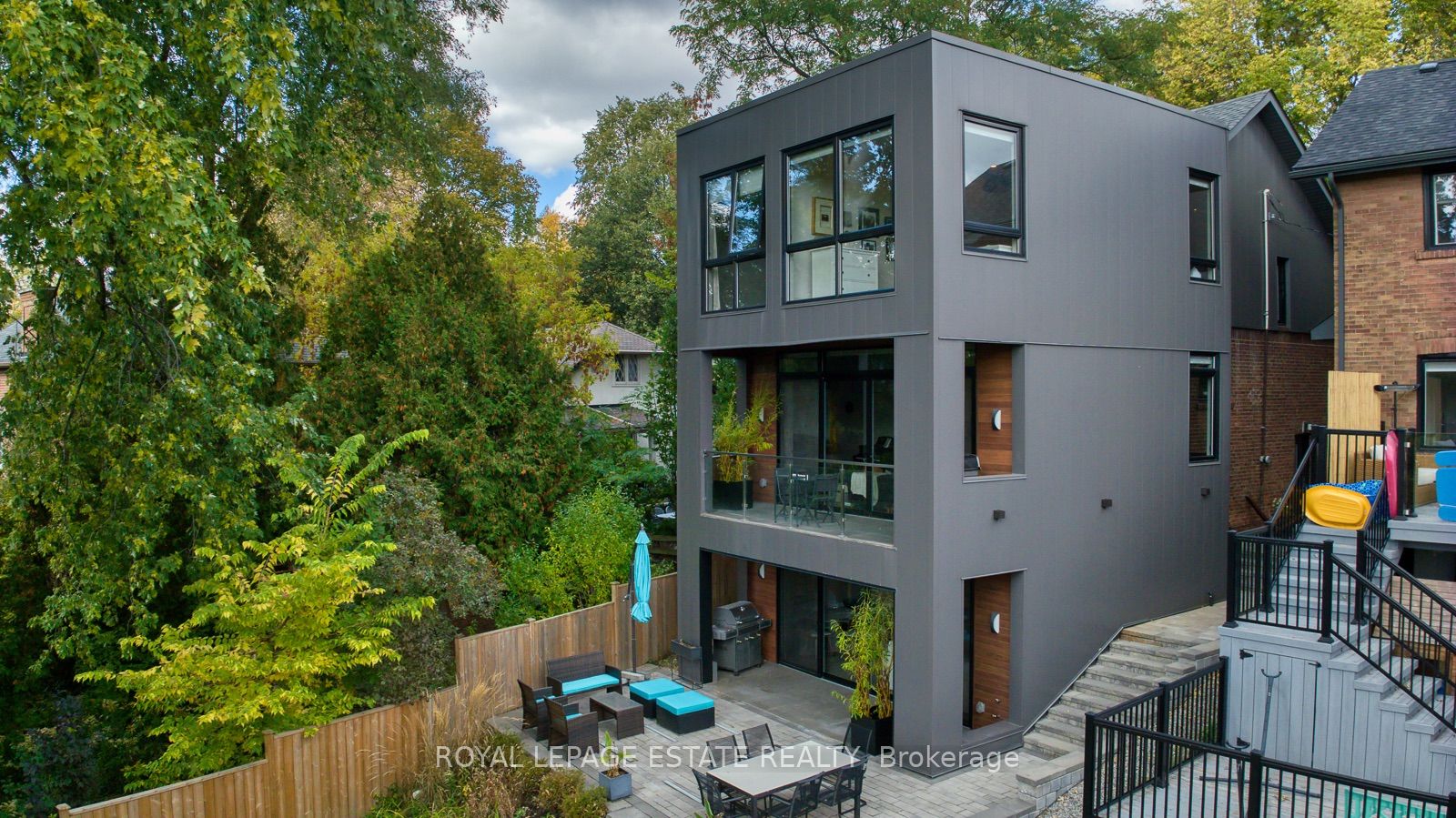 32 Servington Crescent