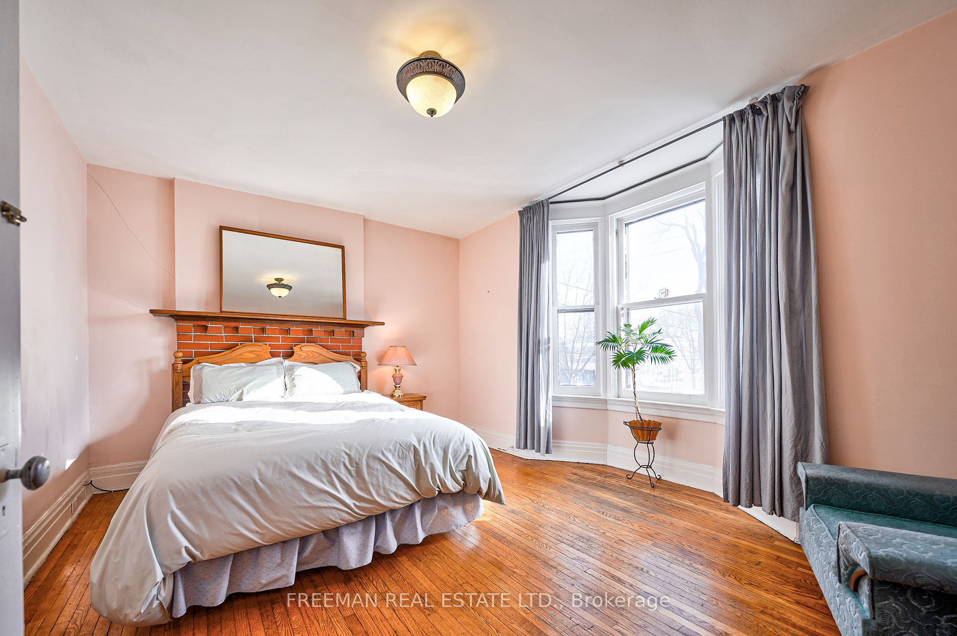 68 Follis Avenue