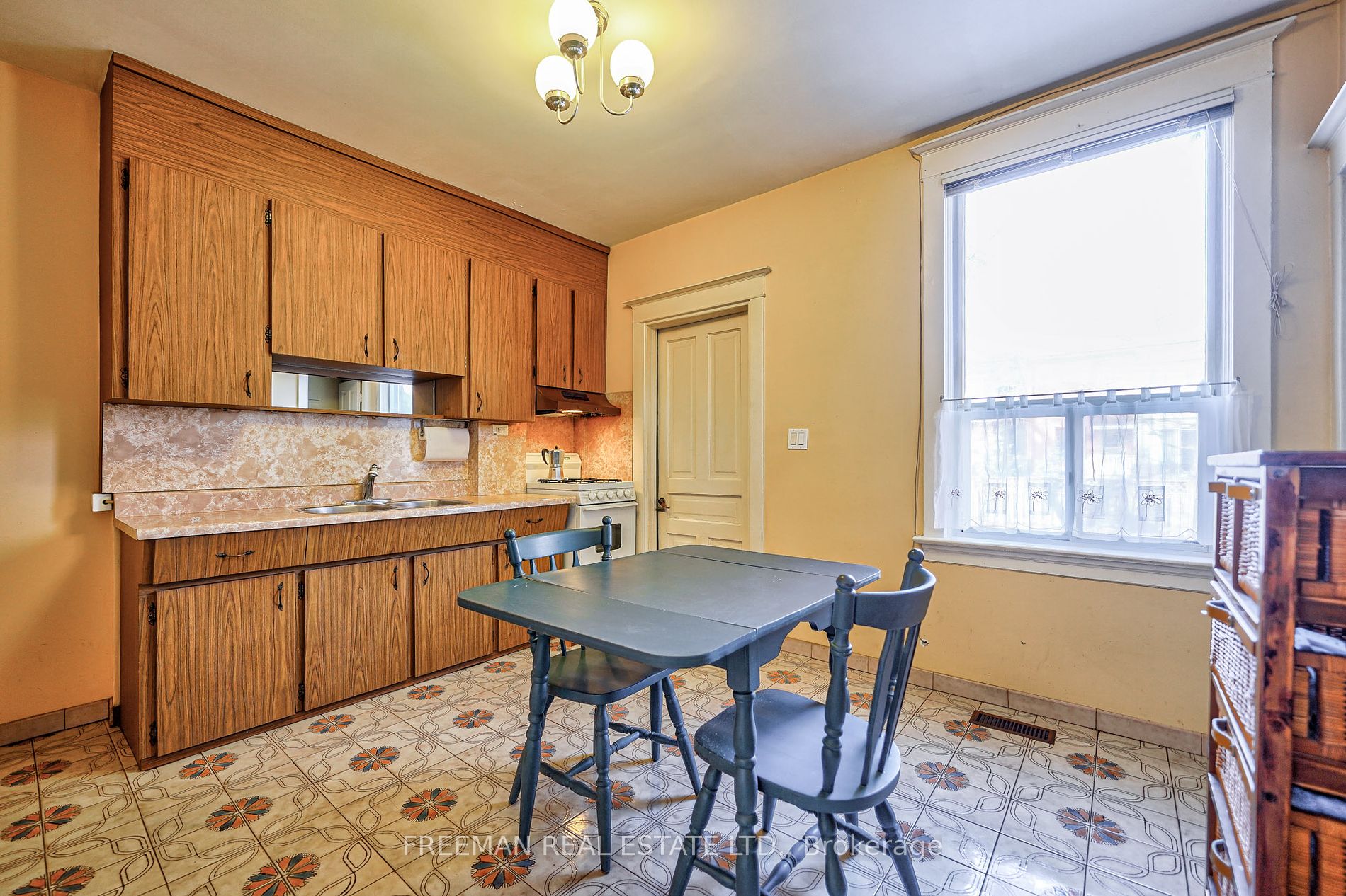 68 Follis Avenue