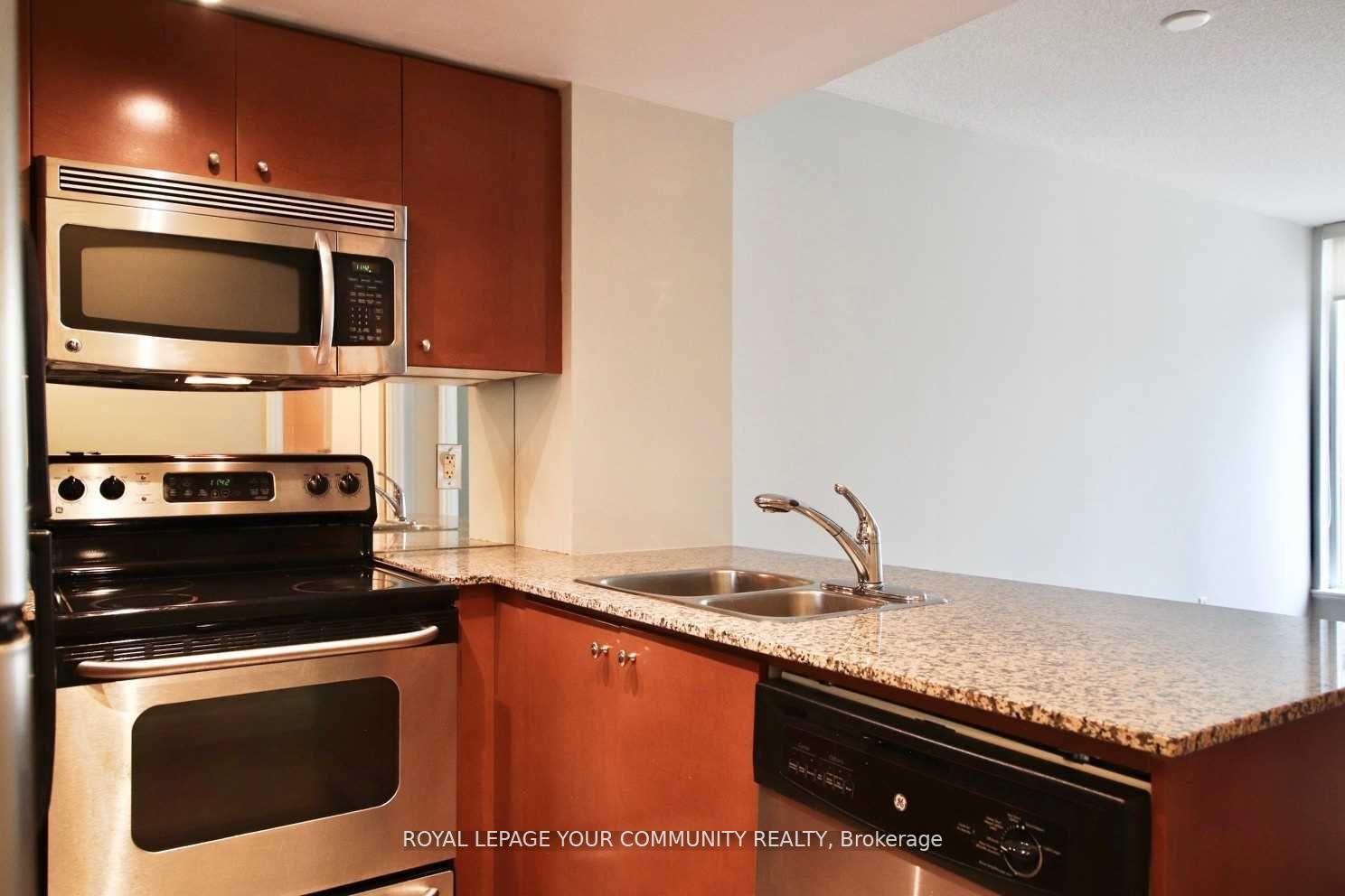 8 Scollard St, #1406