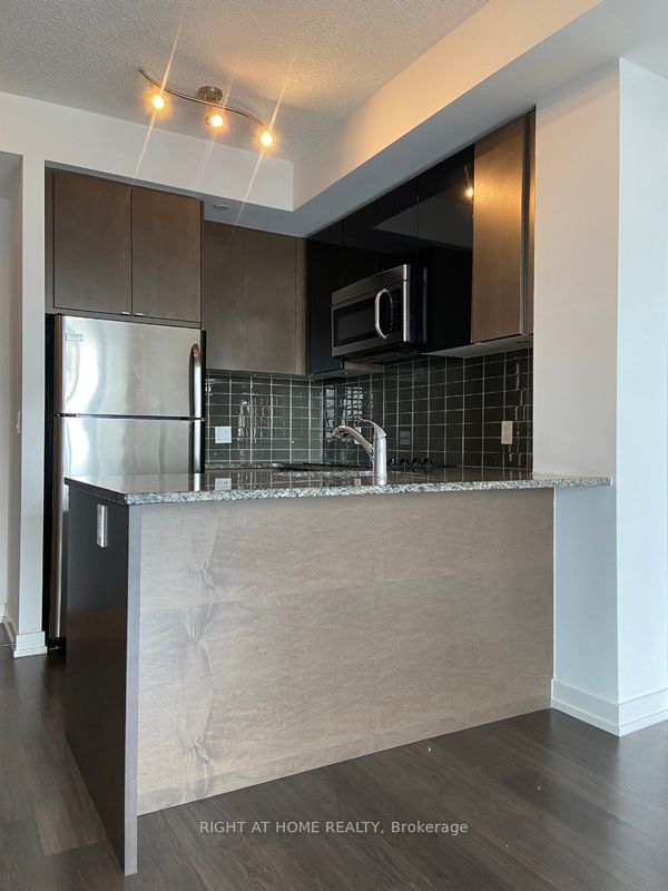 89 Dunfield Avenue, #1909