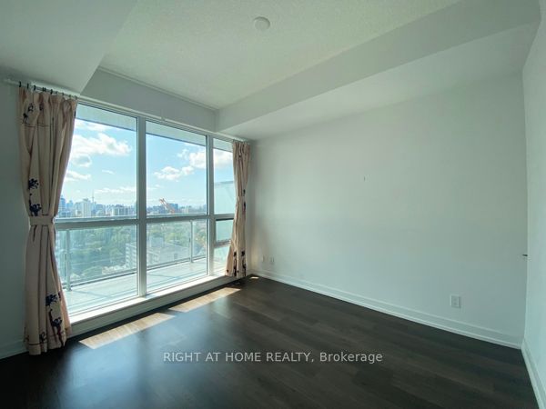 89 Dunfield Avenue, #1909