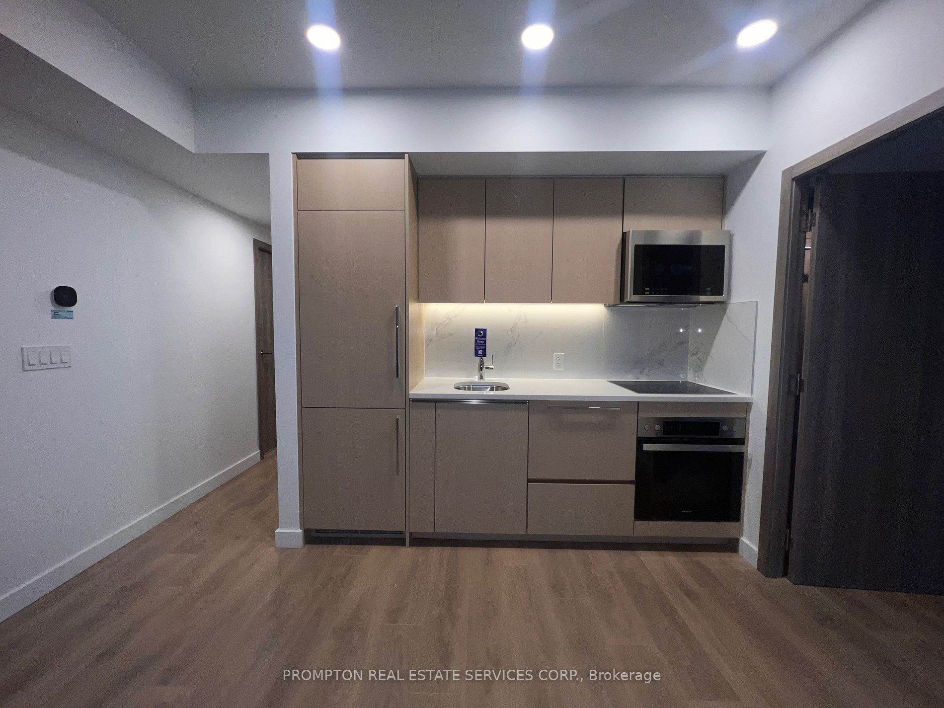 38 Widmer Street, #608