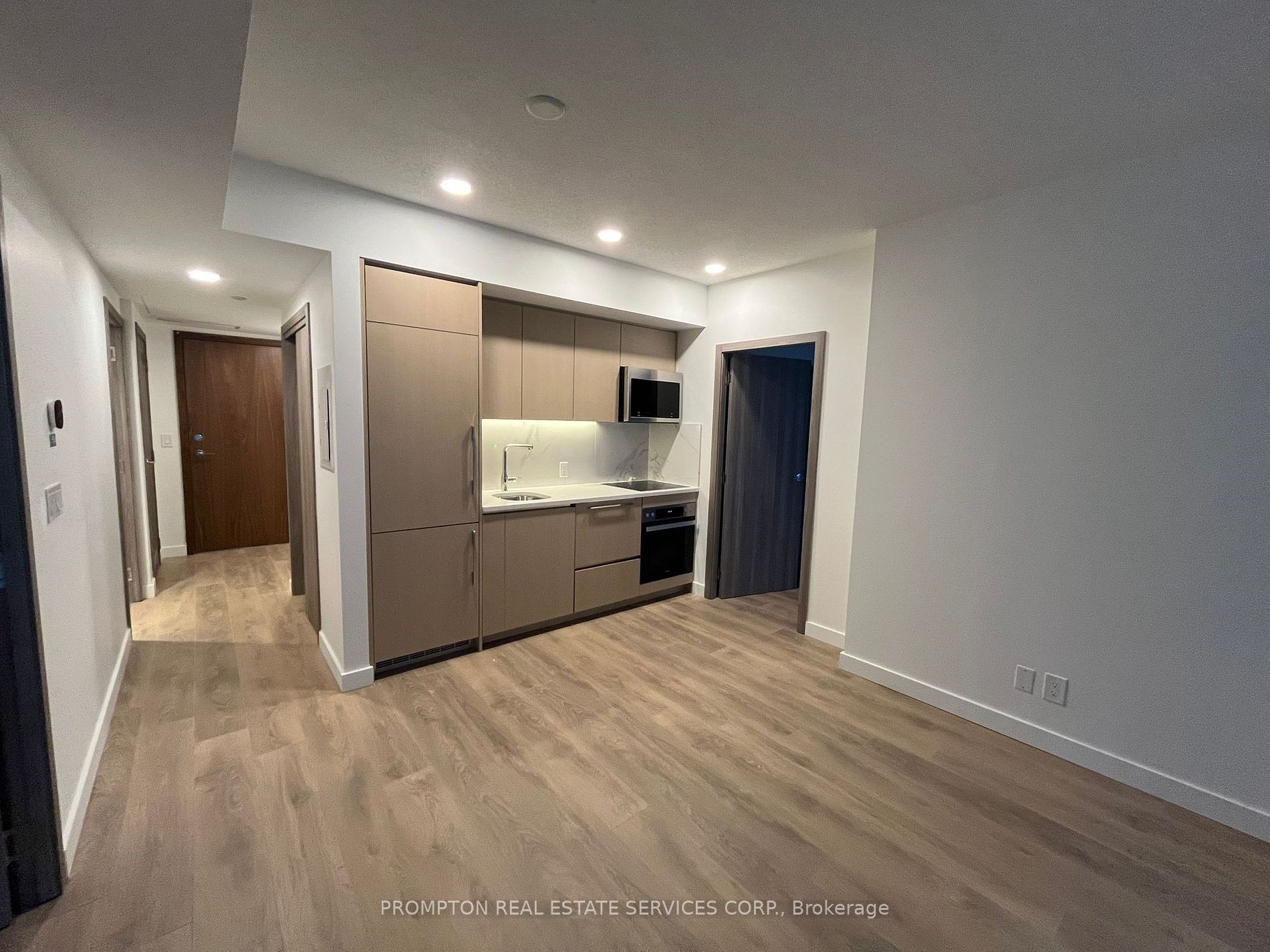 38 Widmer Street, #608