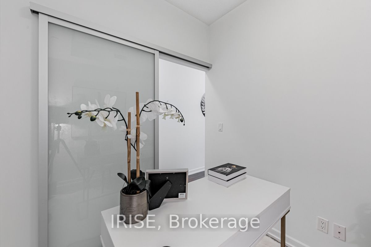 56 Forest Manor Road, #1911