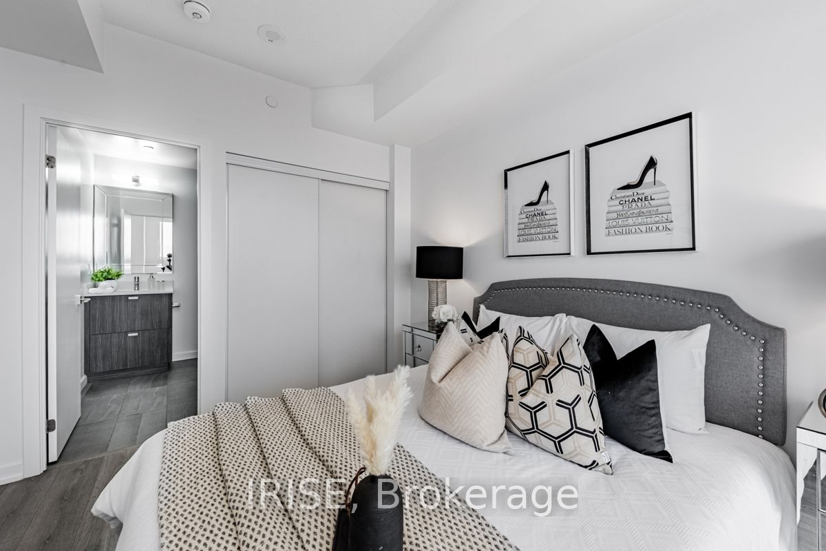 56 Forest Manor Road, #1911