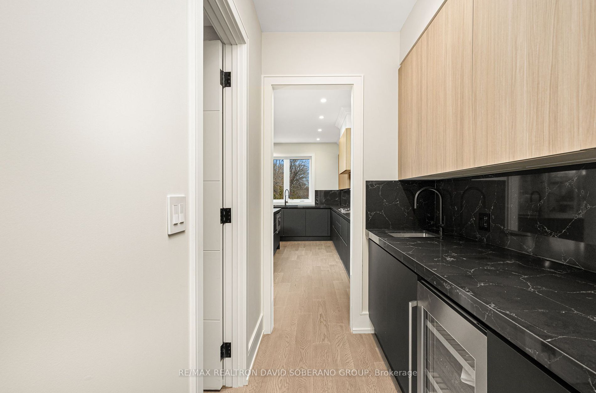 5 Yeomans Rd