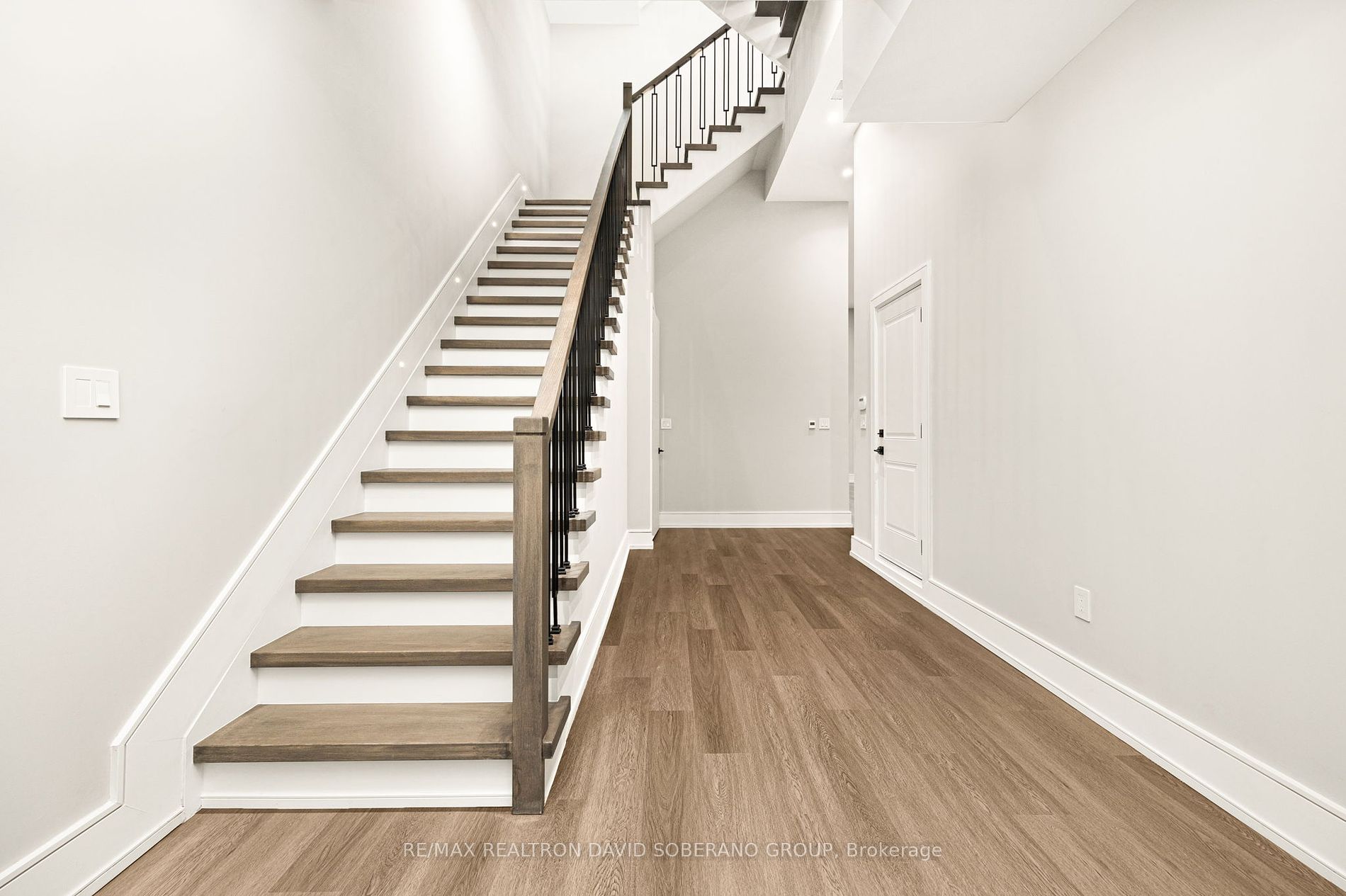 5 Yeomans Rd