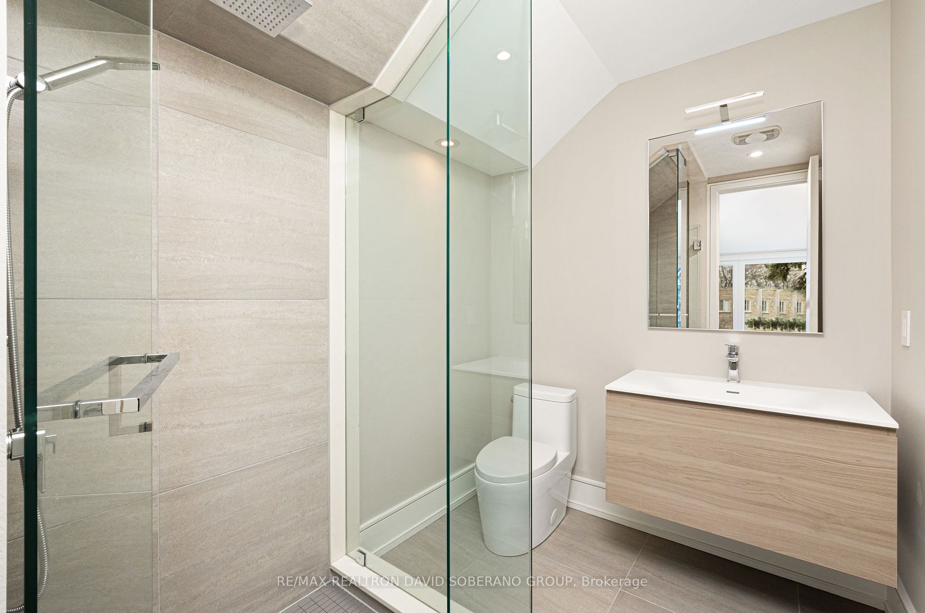 5 Yeomans Rd