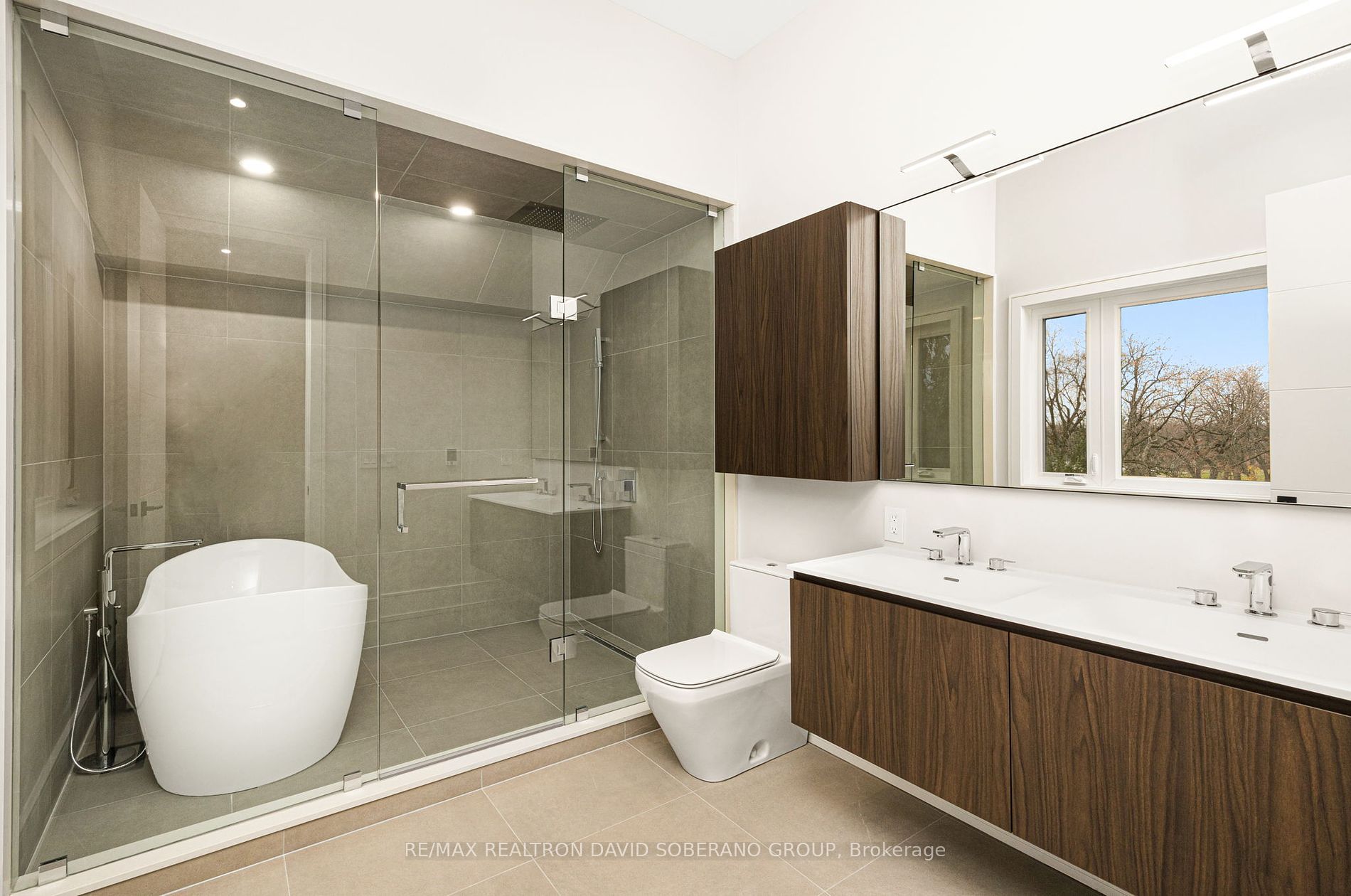 5 Yeomans Rd