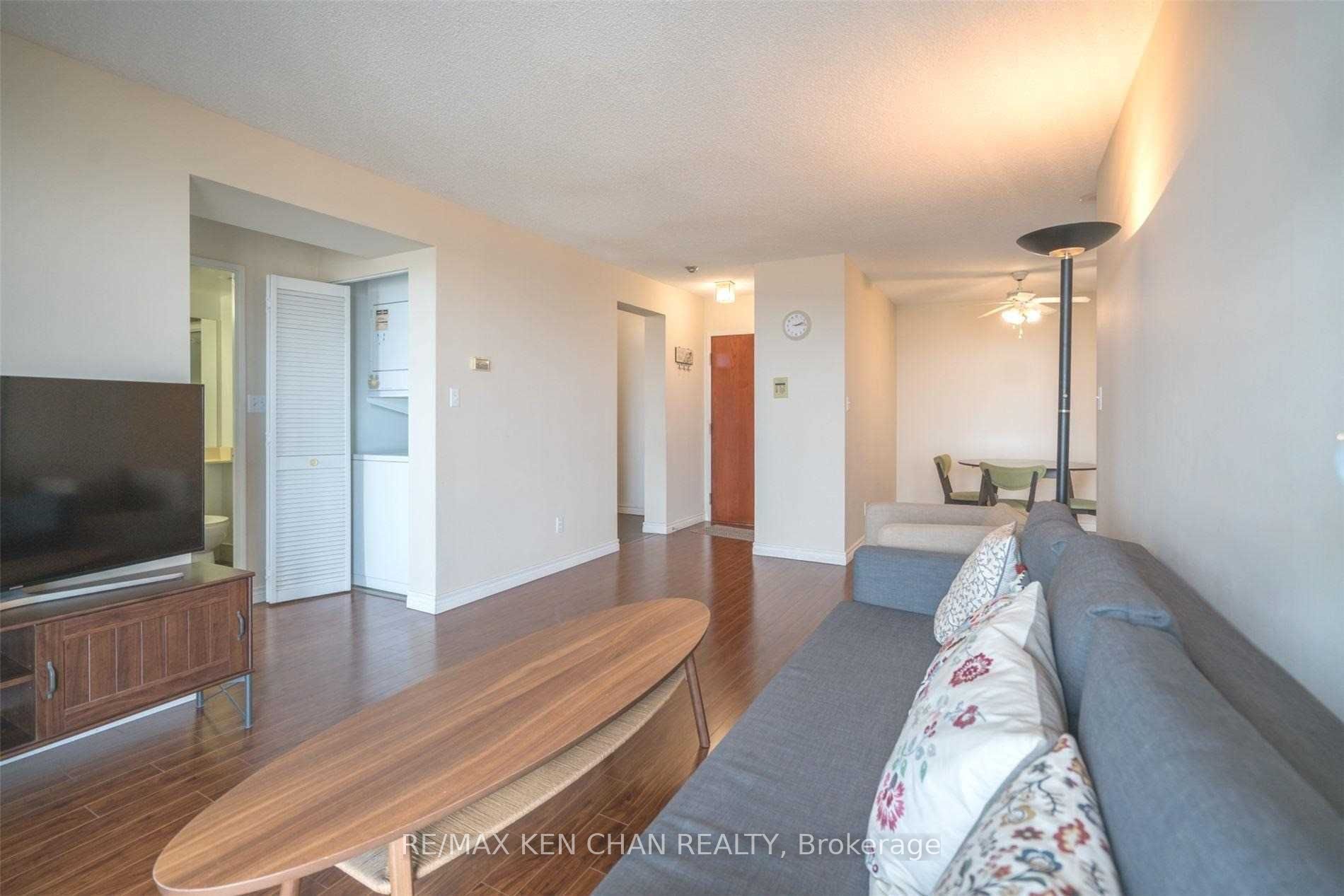 18 Hillcrest Avenue #Ph204