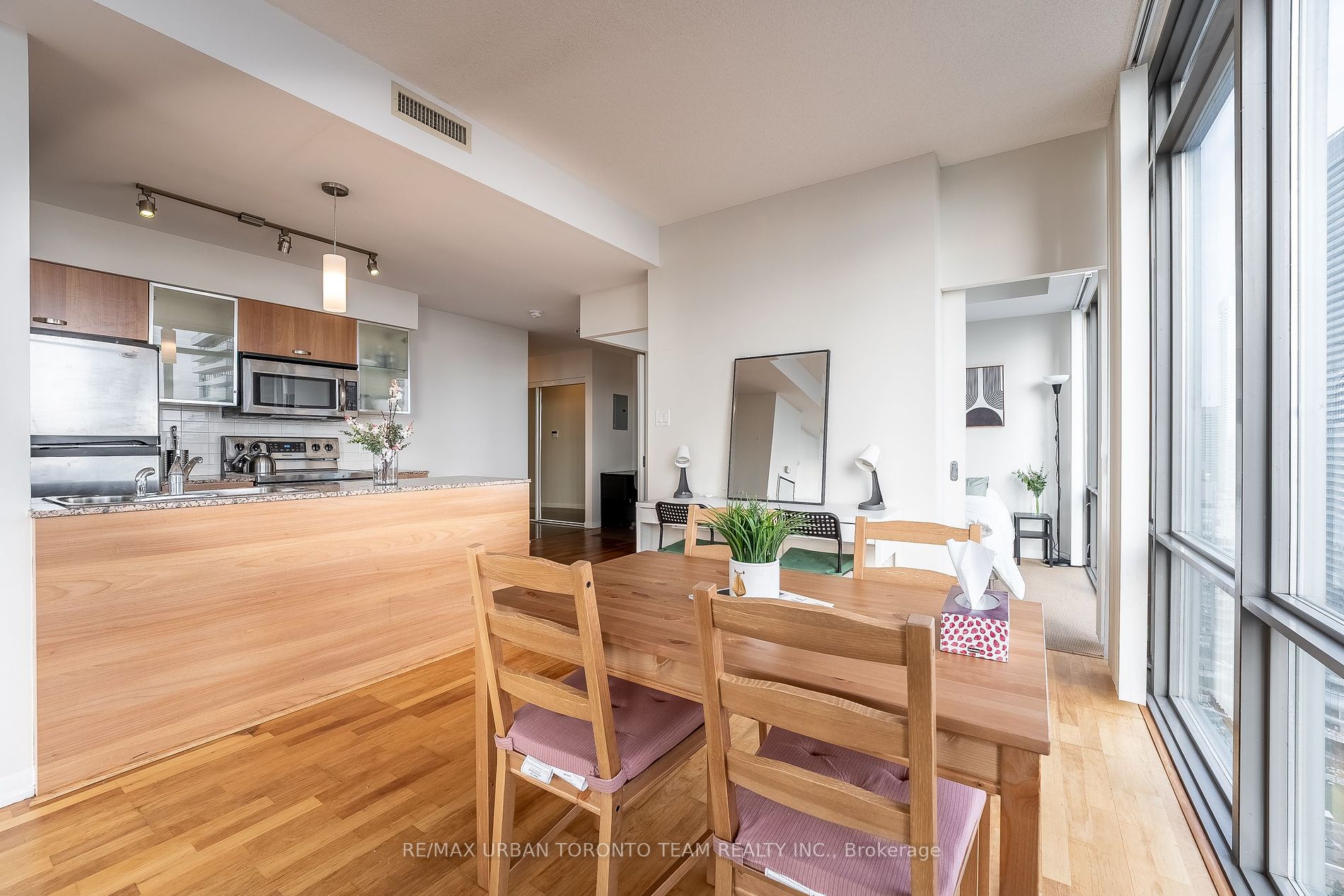38 Grenville Street, #3207