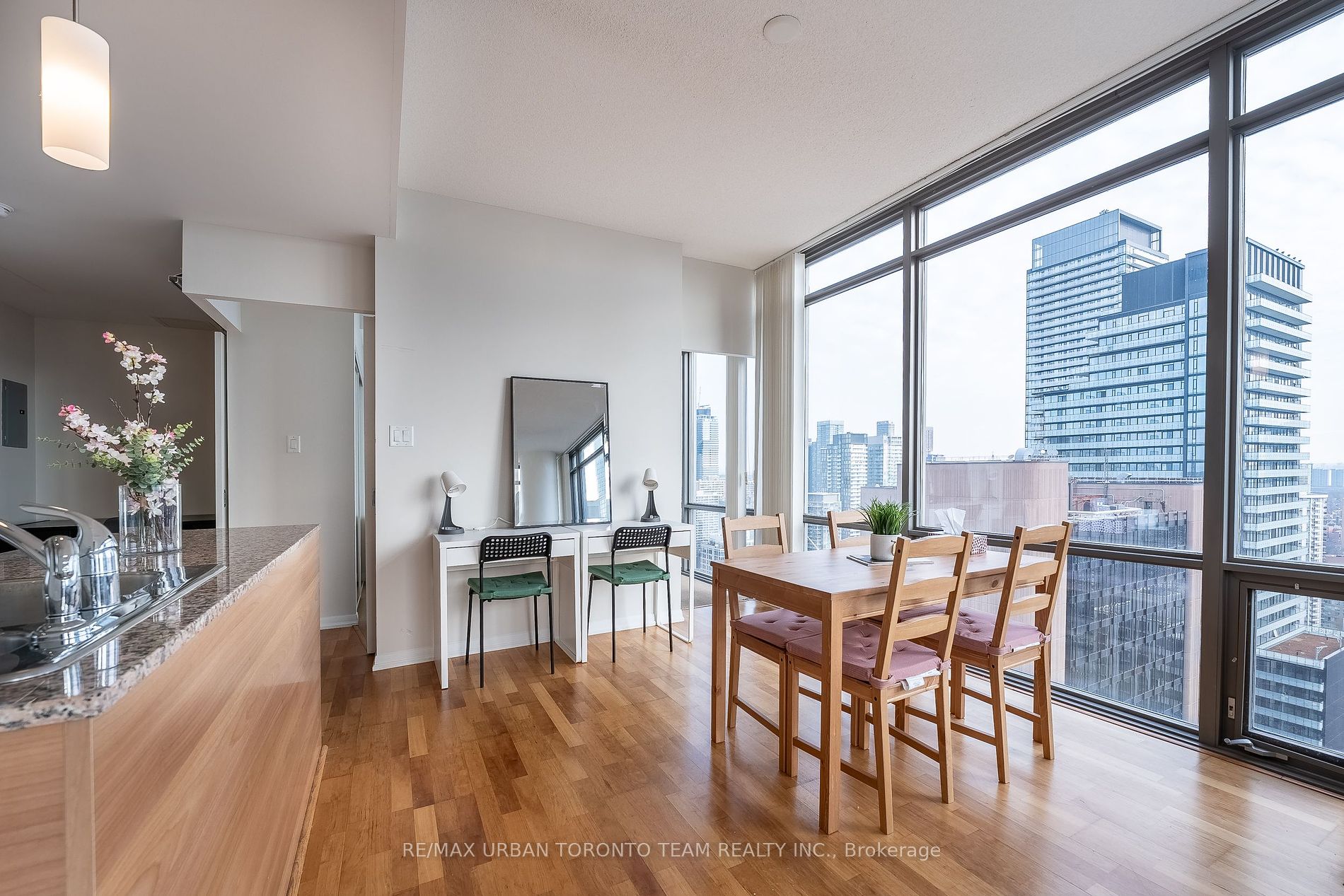 38 Grenville Street, #3207