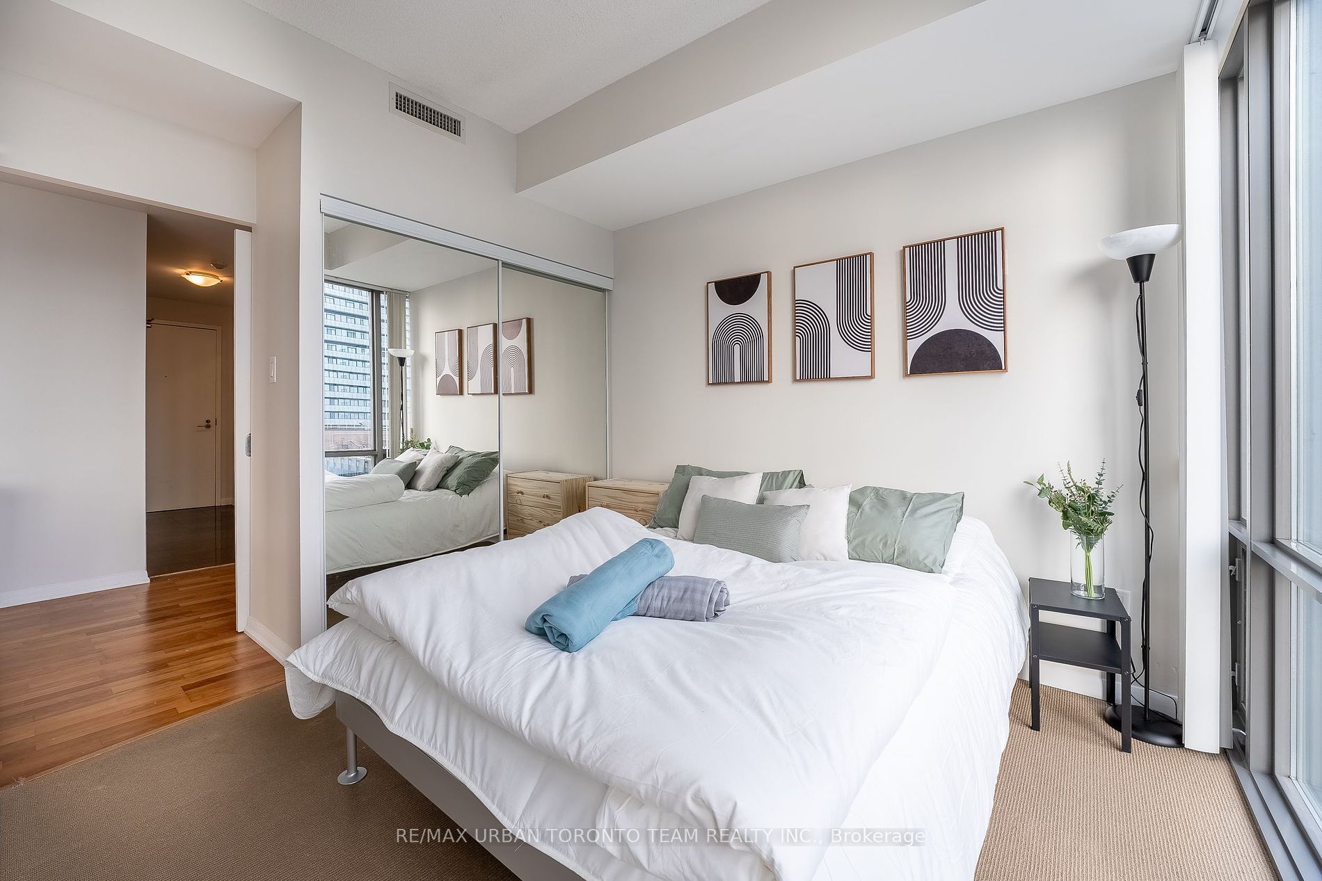 38 Grenville Street, #3207